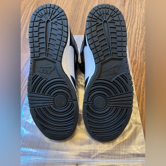 Women’s Nike Dunk High Black & White Size 10 NWOT - Picture 7 of 9